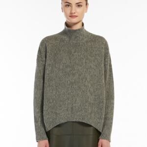 MaxMara Wool Turtleneck Pullover Sweater Size XXL New